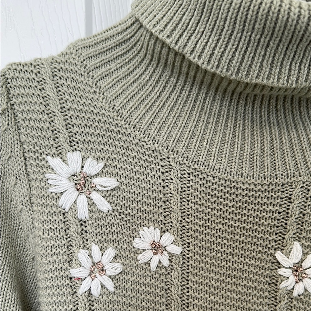 Green knit 2T boutique mock neck dress with matching headband (NWT) - Picture 2 of 8